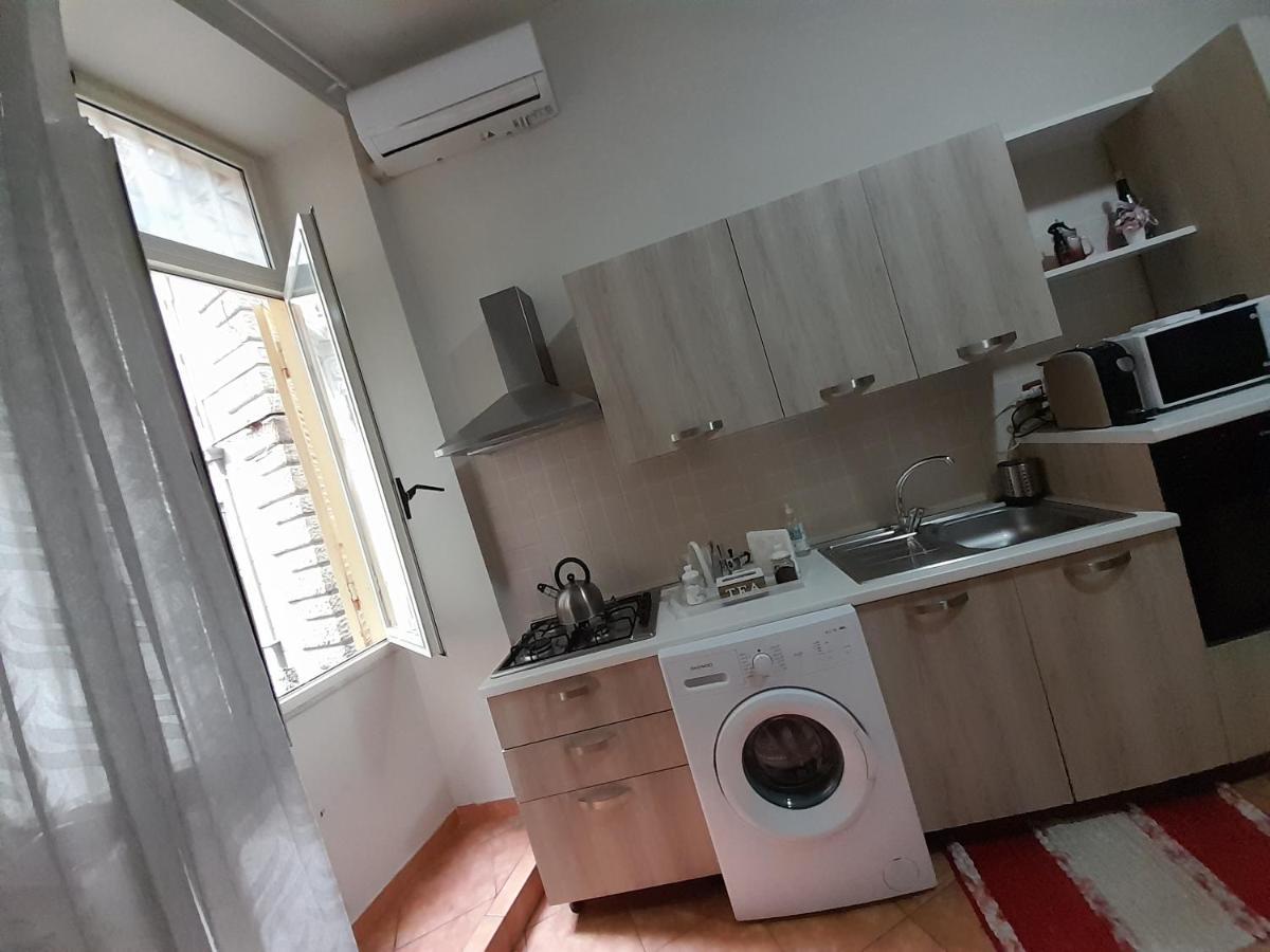 Dimora Donna Carmela Apartment เนเปิลส์ ภายนอก รูปภาพ